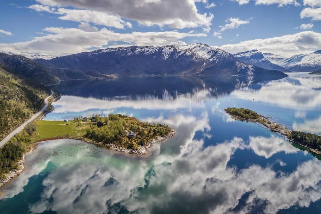 Efjord And Stetind Resort - Cabin Kobbernestinden Ballangen ภายนอก รูปภาพ